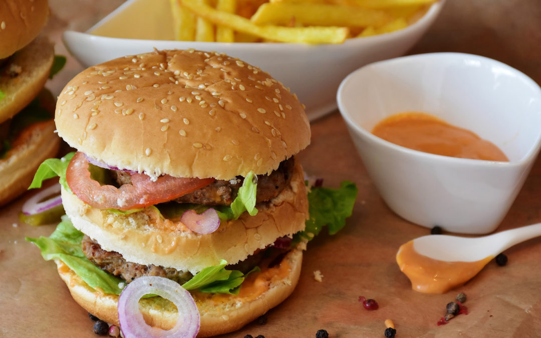 Quantas horas de exercício são necessárias para queimar as calorias de um hambúrguer?
