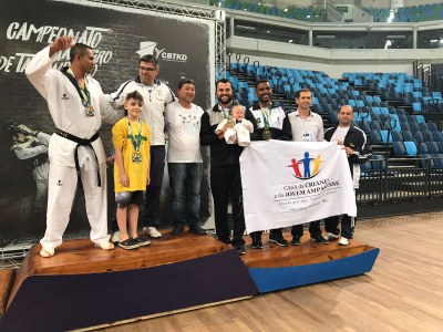 Ex-aluno e professor da Escola de Esportes conquista medalha de bronze no Campeonato Brasileiro de Taekwondo