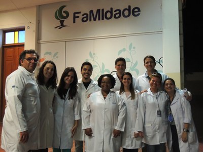FAMIDADE PARTICIPA DE PROJETO DOS ALUNOS DE MEDICINA DA UFJF FAMIDADE PARTICIPA DE PROJETO DOS ALUNOS DE MEDICINA DA UFJF