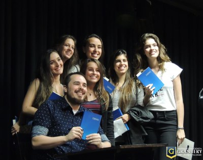 PROFESSOR DA FACULDADE LANÇA LIVRO PROFESSOR DA FACULDADE LANÇA LIVRO